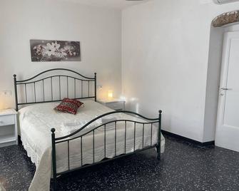 Casa Dante - Lavagna - Lavagna - Camera da letto