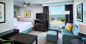 Homewood Suites by Hilton North Bay - North Bay - Living room