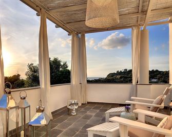 La Suite Boutique Hotel - Procida - Balcón