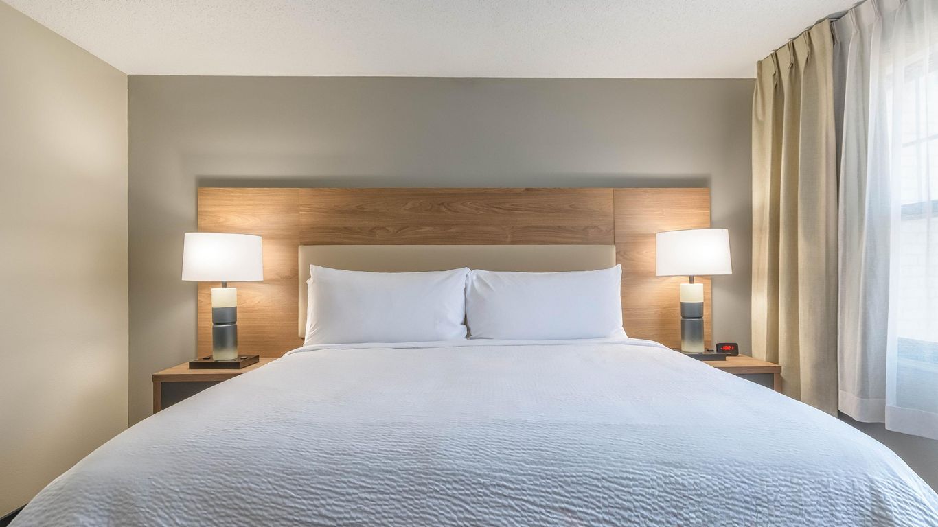 Candlewood Suites Southfield