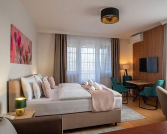 Holdvirág Hotel - Sárvár - Bedroom
