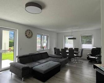 Ferienwohnung Janzen Arnoldstein - Arnoldstein - Soggiorno