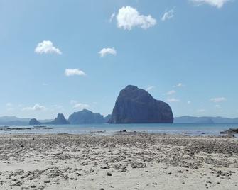 Forest Inn - El Nido - Playa
