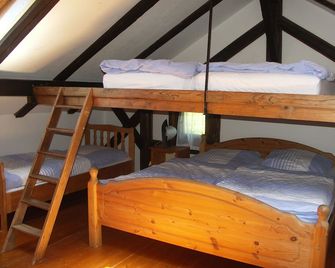 Time-out living in the middle of the Bavarian Forest in an absolutely secluded location - Kollnburg - Habitación