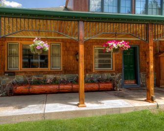 Cedar Wood Inn - Deadwood - Patio