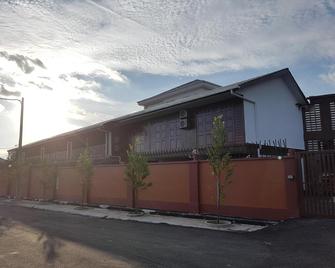 Little Kampung Studio - Teluk Intan - Building