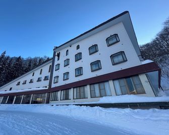 Naeba Lodge Oka - Yuzawa - Κτίριο