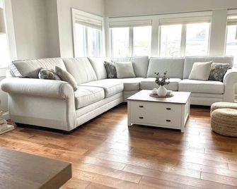 Plum Island Getaway | 100 Steps to Beach | Patios - Newbury - Living room