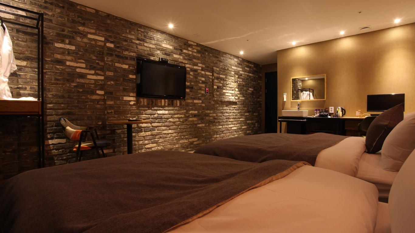 هوتل بانوول