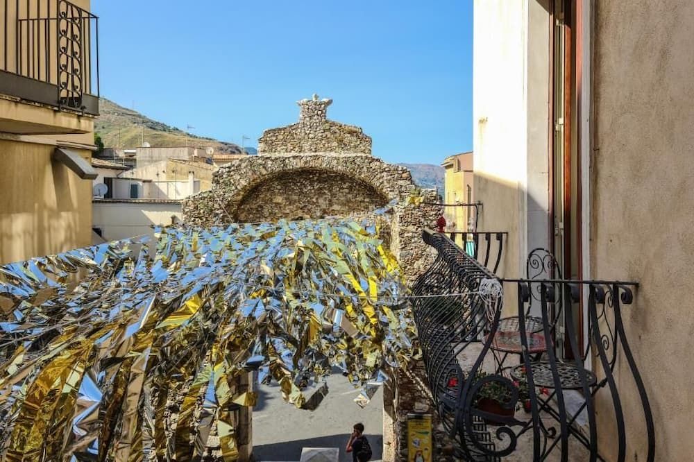 B&B Joan's Heritage - טאורמינה - מרפסת