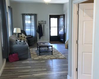 Downtown Columbus - Columbus - Living room