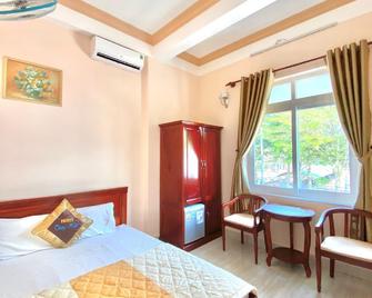 Trung Hau Hotel - Con Dao - Habitación