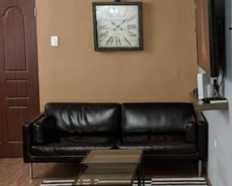 Quiet Oasis is located across the street from the community park - Chaguanas - Chaguanas - Living room