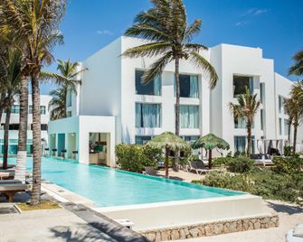 Sunscape Akumal Beach Resort & Spa - Akumal - Piscina