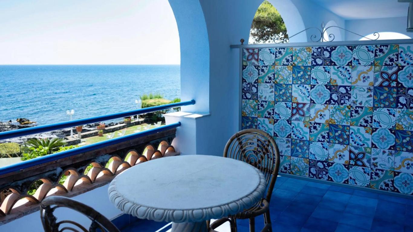 아라테나 록스 호텔