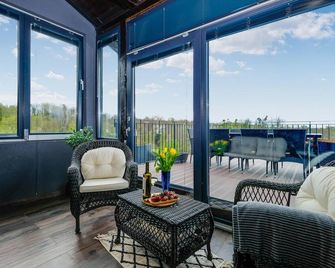 A Modern House In Nature - Popovača - Balcony