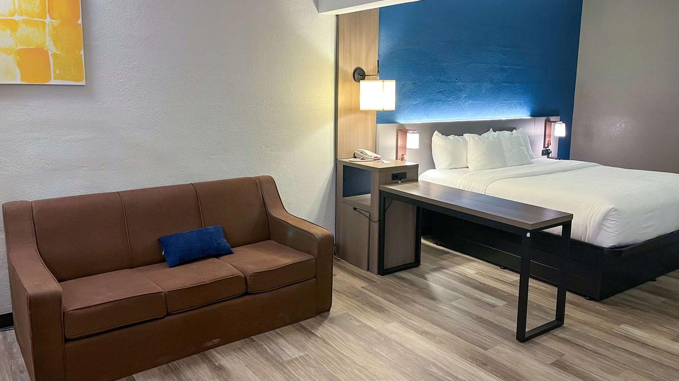 Comfort Suites Clearwater - Dunedin