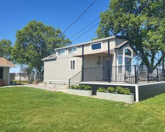 Rural Lincoln Tiny House - country feel with fast freeway access - Lincoln - Building