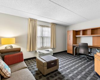 MainStay Suites Middleburg Heights Cleveland Airport - Middleburg Heights - Спальня