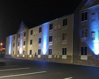 Plymouth Bay Inn - Kingston - Budova