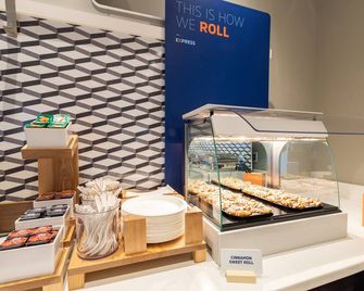 Harbor Pointe Inn Phl Airport - Essington - Buffet