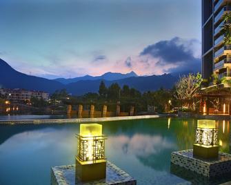 Kingkey Palace Hotel Shenzhen - Shenzhen - Pool