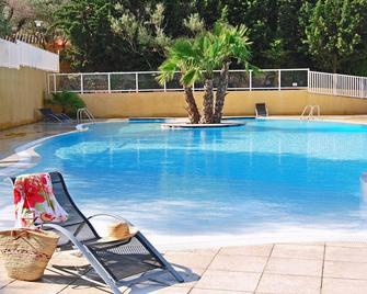 Grand Bleu Vacances Residence Le Galoubet - Farlede