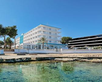 Azuline Hoteles Mar Amantis & II - Sant Antoni de Portmany - Edificio