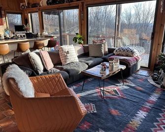 Catskill Chalet Hideaway - Stamford - Sala de estar