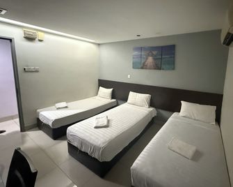 Tiong Nam Hotel Near Pasir Gudang - Masai