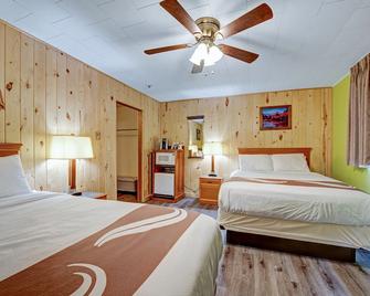 Four Seasons Lodge - South Fork - Спальня