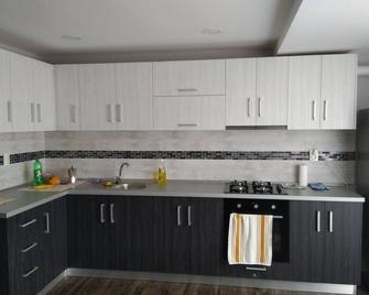 Marcus Apartment Bistrița - Bistritz - Küche