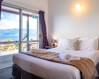 Hotel Lake Brunner - Moana - Bedroom