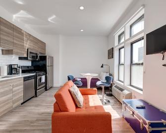 Chicago Third Floor Studio by 747 Lofts - שיקאגו - סלון