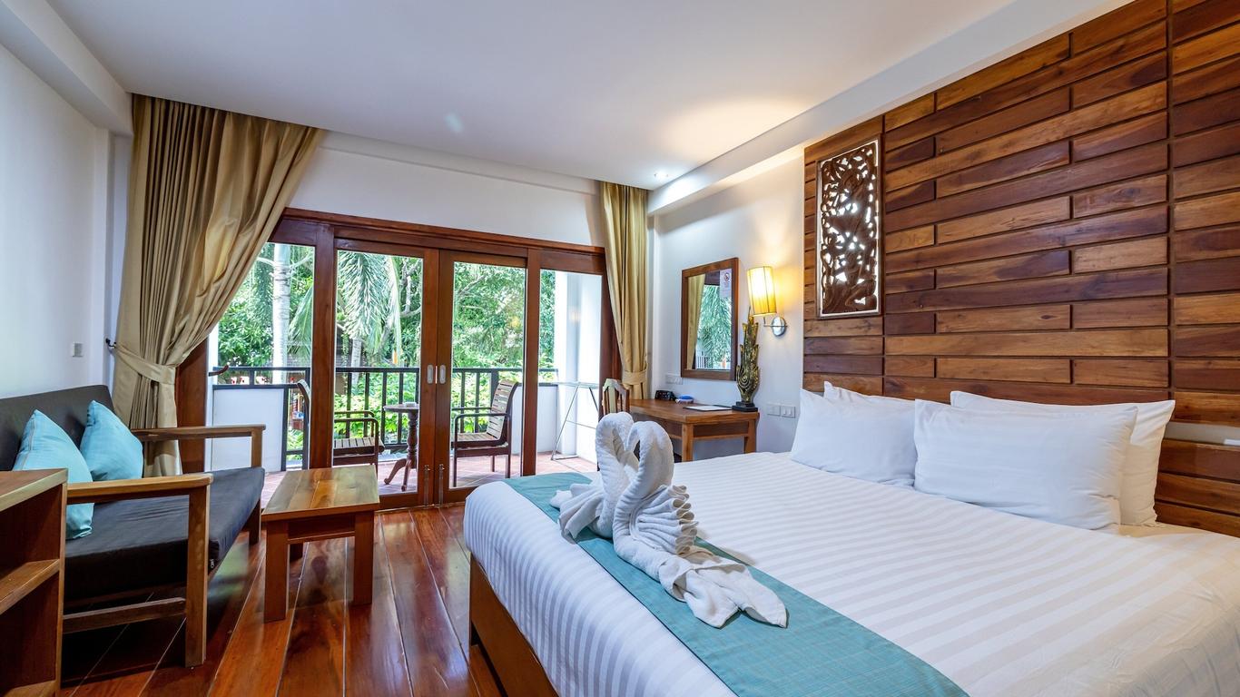 Phuket Meet Holiday Hotel