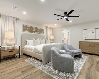 Elegant 5br Pool Villa In Lake Highlands Pets Ok - Dallas - Bedroom