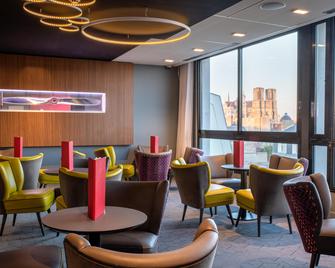 Holiday Inn Reims - City Centre - Reims - Area lounge
