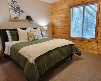 Revered Hidden Lake Lodge East Zion & Bryce - Glendale - Bedroom