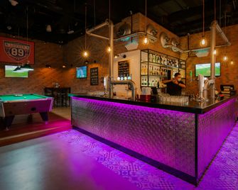 Premier Inn Dubai Ibn Battuta Mall - Dubai - Bar