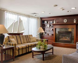 Ramada by Wyndham Boston - Boston - Sala de estar