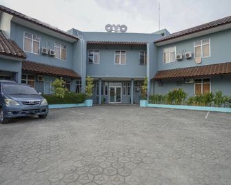 OYO 1844 Bravo Residence - Pangkalpinang - Budova