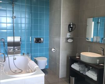 Hotel du Pasino - Сент-Аман-лез-О - Ванна кімната