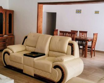 Villa Muyumbu - Muhazi - Living room