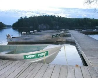 Sunny Point Resort - Parry Sound