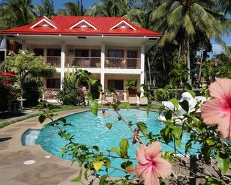 Wellbeach Dive Resort - Dauin - Piscina