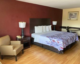 Red Roof Inn & Suites Cleveland, TN - Cleveland - Chambre