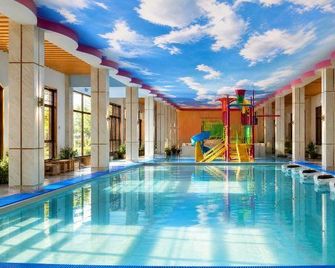 Longtan Hot Spring Eco Resort - Wenshan - Pool