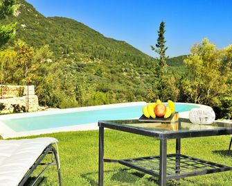 Villa Ermis- Mounty Island Villas - Lefkáda - Pool