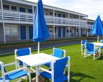 Cape Cod Family Resort - ווסט יארמאות' - פטיו