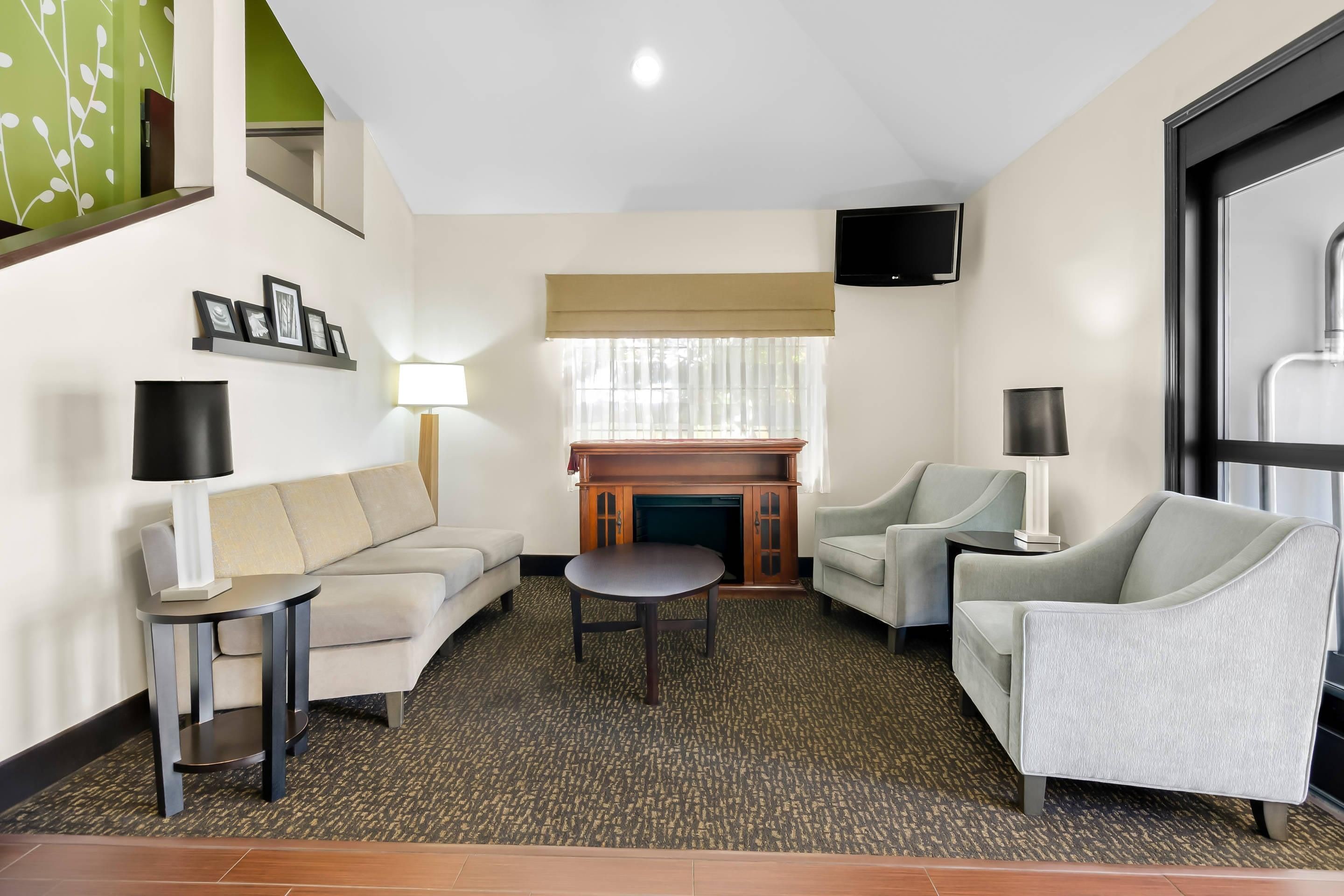 Sleep Inn and Suites Princeton I-77 - Princeton - Salónek